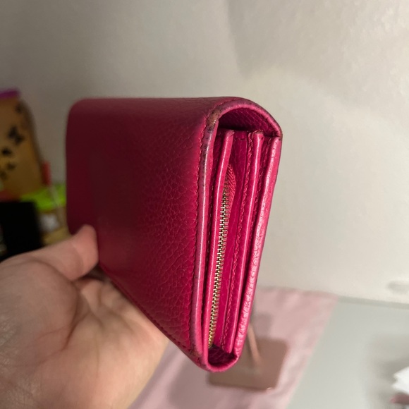 ❌SOLD❌ Gucci Pebbled Leather Long Wallet - Picture 3 of 5